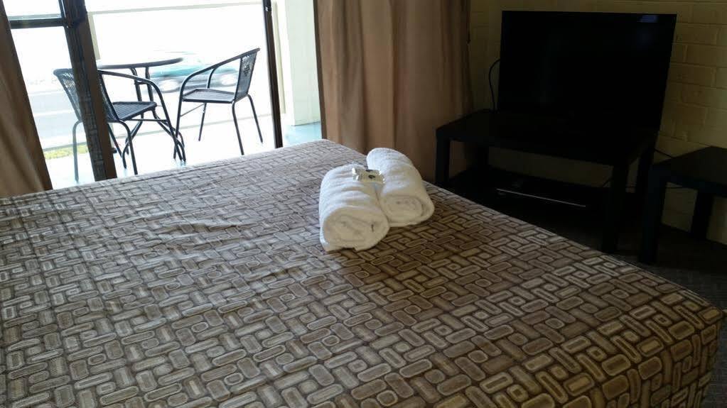 Edgewater Gardens Batemans Bay Aparthotel Екстериор снимка